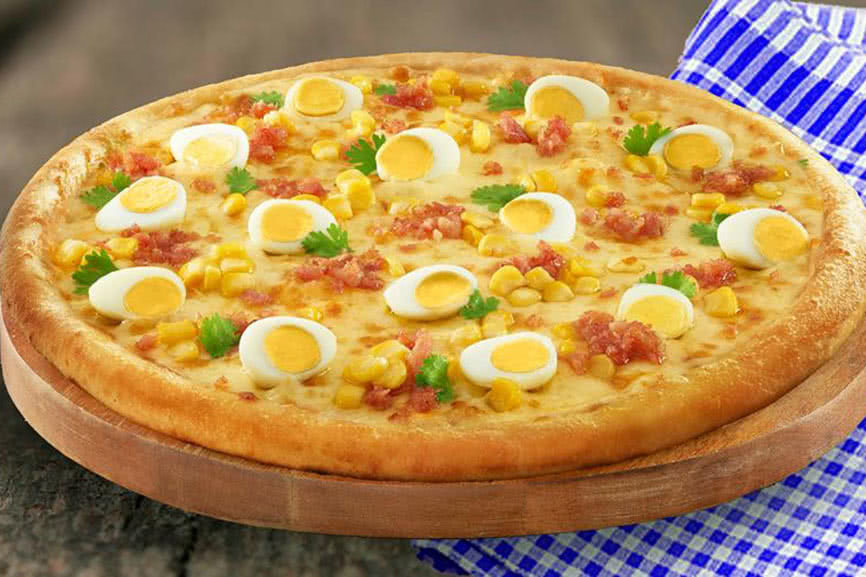 chế biến pizza trứng